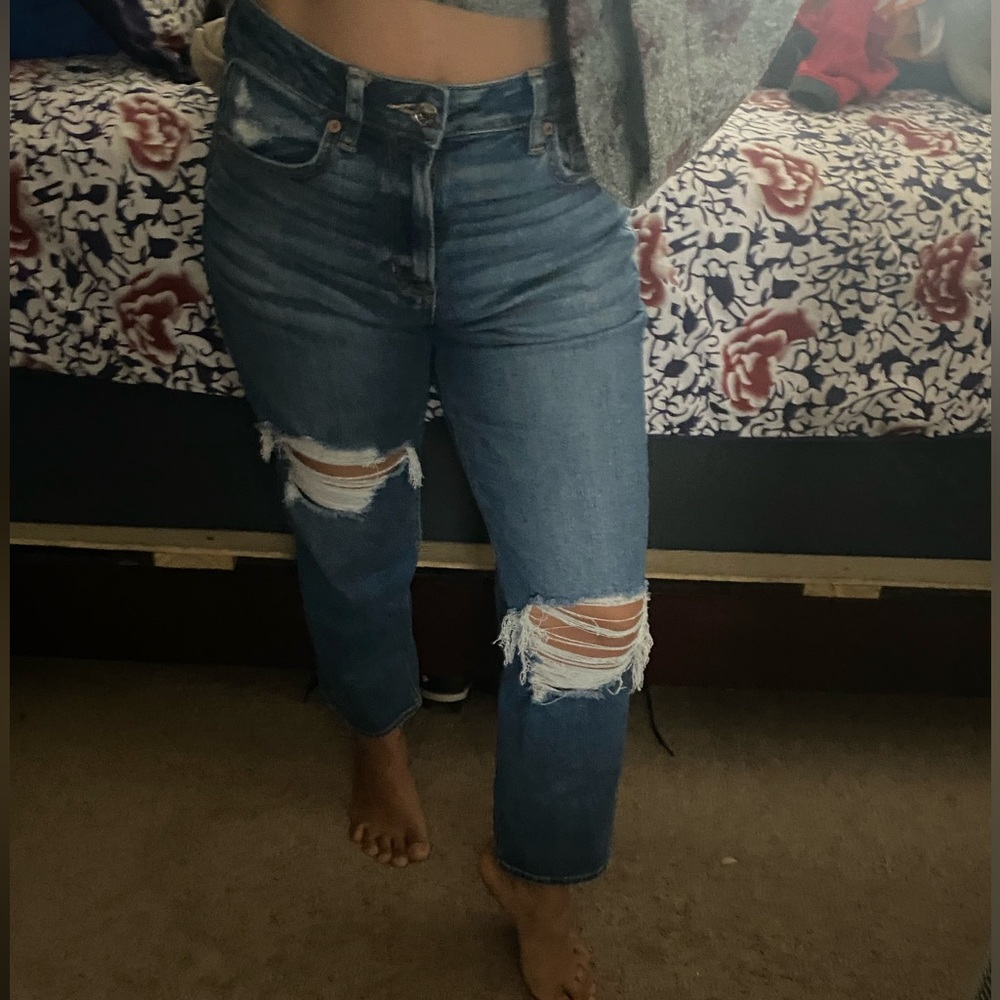 American Eagle Mom straight ripped jeans
